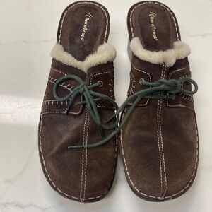 Bare Traps Leather Suede Mules Clogs Slip on Fur lining